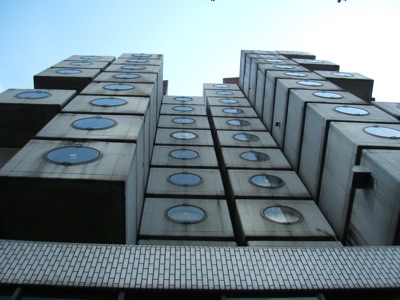 DOM CAPSULE modular building in Tokyo